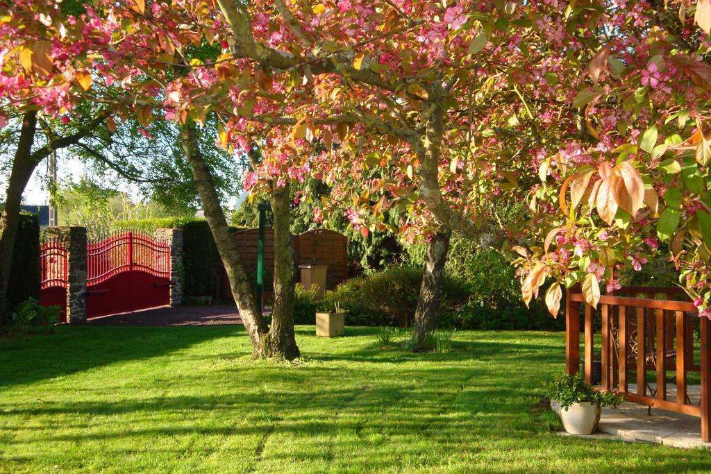 Bed and Breakfast Au Jardin D'Eloise Tremereuc Zewnętrze zdjęcie