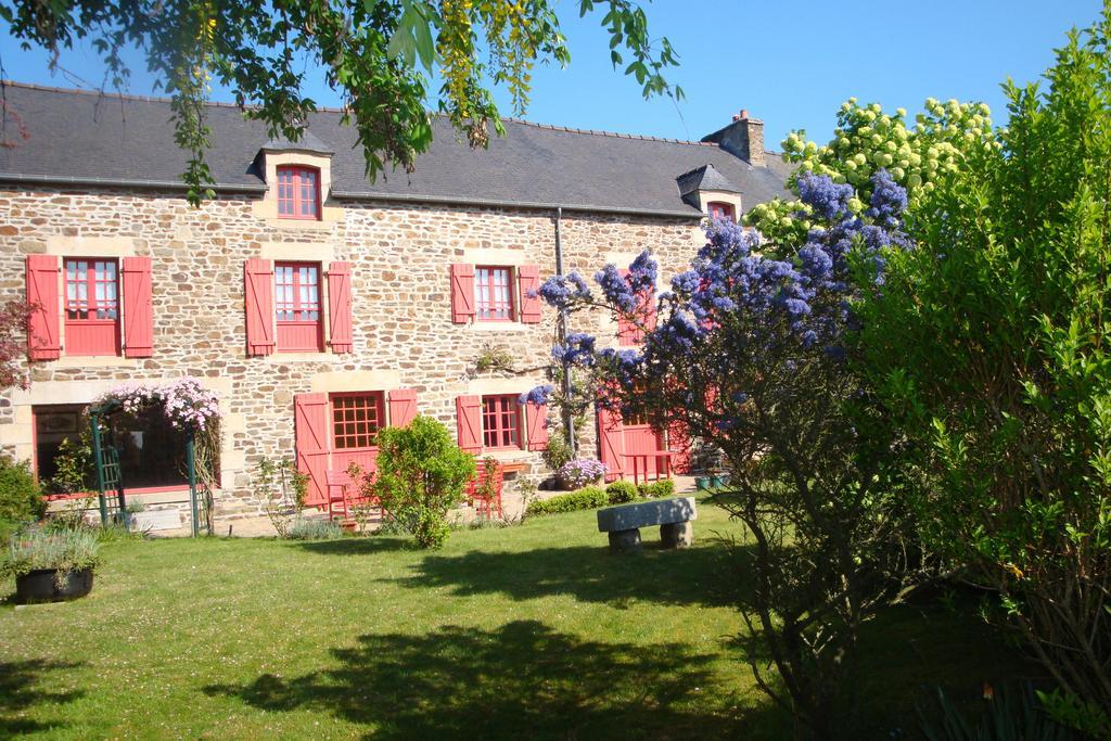 Bed and Breakfast Au Jardin D'Eloise Tremereuc Zewnętrze zdjęcie