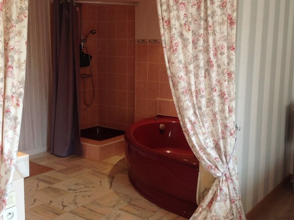 Bed and Breakfast Au Jardin D'Eloise Tremereuc Zewnętrze zdjęcie