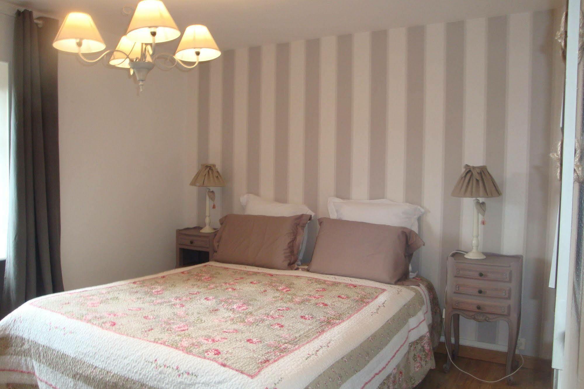 Bed and Breakfast Au Jardin D'Eloise Tremereuc Zewnętrze zdjęcie